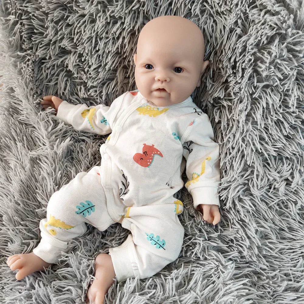 Le bébé reborn thérapeutique : bienfaits pour Alzheimer et personnes âgées